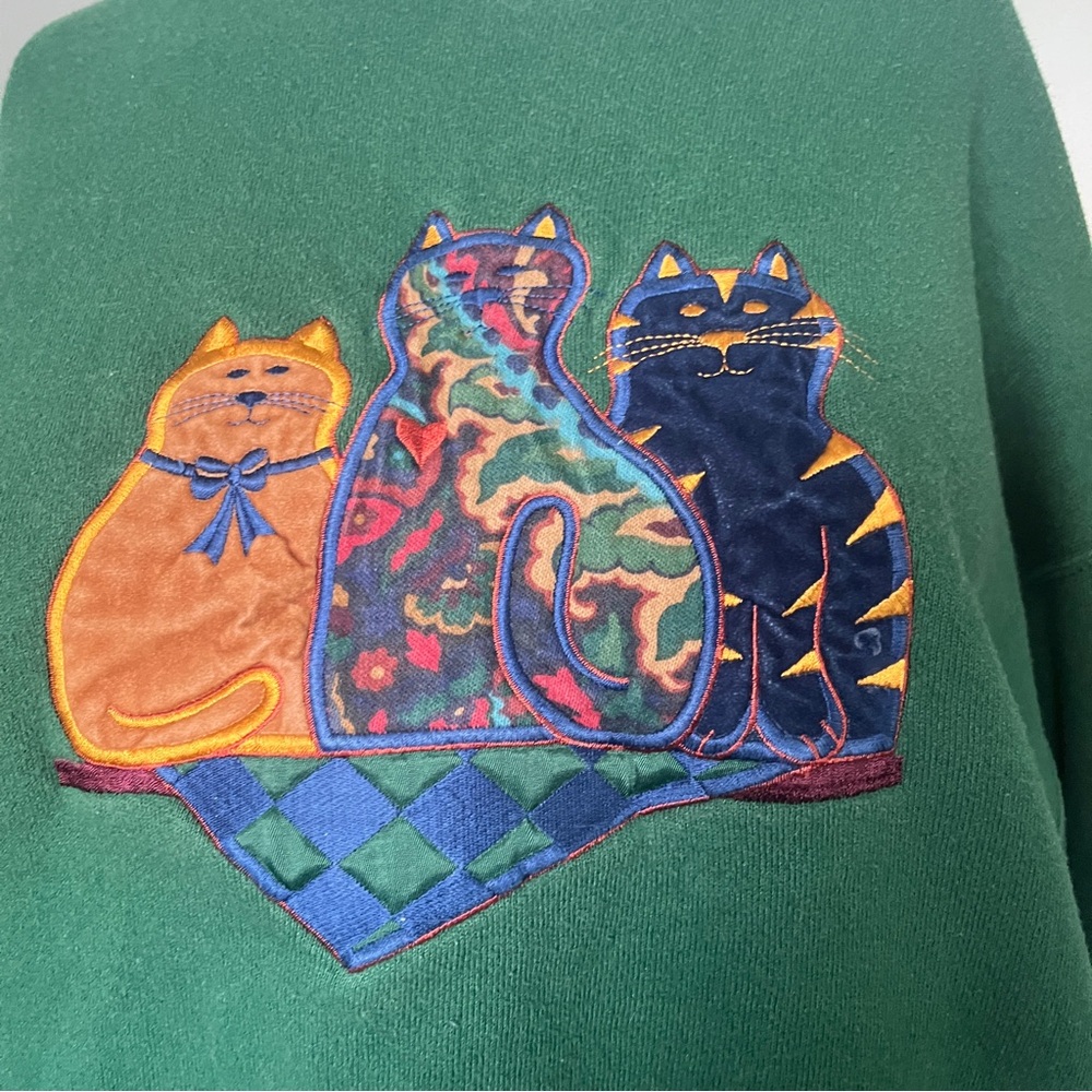 Vintage Green Sweatshirt with Colorful Cat Appliqué - Picture 9 of 10